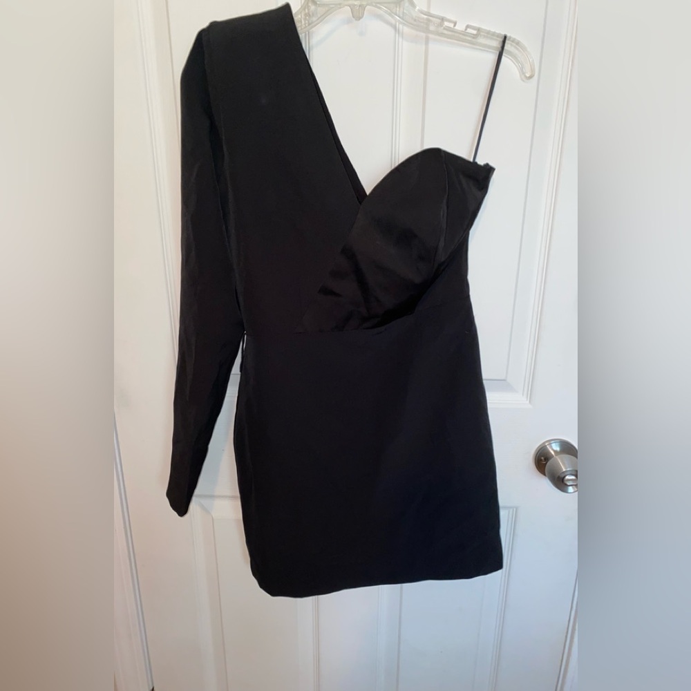 NBD Elegant Black One-Shoulder Dress